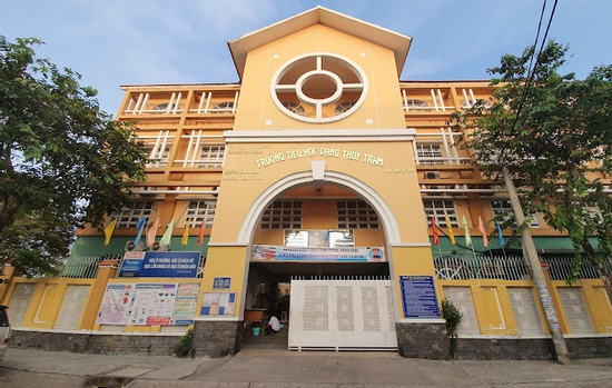 Số học sinh nghi ngộ độc ở trường tiểu học tại TP.HCM tăng lên 46