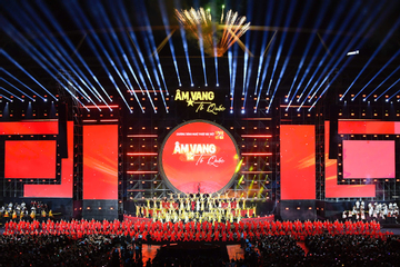 Toàn cảnh đêm nghệ thuật 'Âm vang Tổ quốc' thu hút 40.000 khán giả