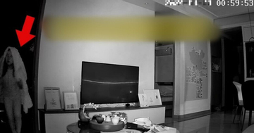 1 giờ sáng con gái 6 tuổi trùm khăn lén lút ở phòng khách, bố mẹ xem camera vô cùng tự trách