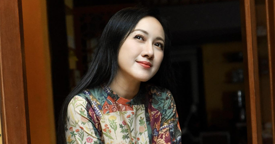 BTV Hoài Anh VTV đẹp thanh lịch, hoa hậu Ngọc Hân viên mãn bên chồng công chức