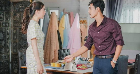 Chồng giấu tôi thưởng 10 triệu đồng cho cô giúp việc trẻ đẹp dịp nghỉ lễ, biết lý do tôi điếng người