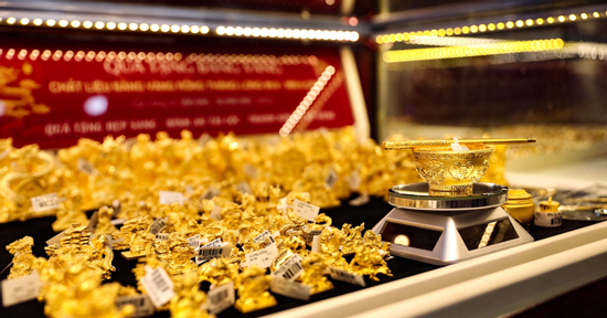 Giá vàng hôm nay 30/4/2026: SJC và nhẫn trơn lao dốc, sắp mất mốc 160 triệu