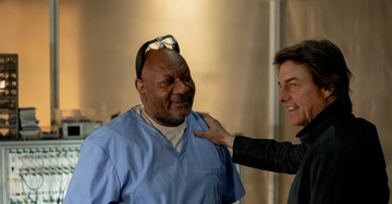 Tài tử 'Nhiệm vụ bất khả thi' đột quỵ trên bàn ăn giữa nhà hàng