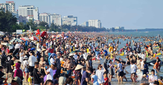 Nghỉ lễ bao nhiêu ngày dịp Giỗ Tổ Hùng Vương và 30/4 - 1/5 thì hợp lý?