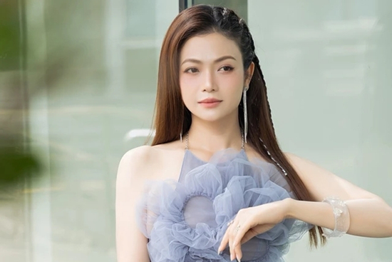 Nữ NSƯT nổi tiếng trên phim giờ vàng làm mẹ đơn thân, giữ nhan sắc không tuổi