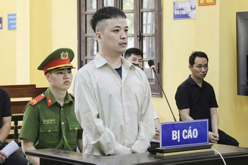 Cưỡng đoạt tiền của CSGT, TikToker Lê Việt Hùng lĩnh 7,5 năm tù