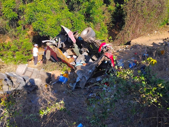 Vụ xe lao xuống vực ở Lâm Đồng: 4 người tử nạn còn rất trẻ, có 2 anh em ruột