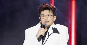 Dược sĩ, hiện tượng mạng đi hát và làm trò lố: SOS!