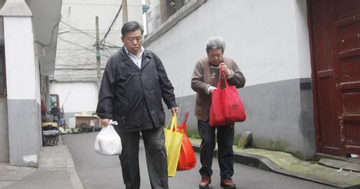 Tưởng con mua nhà tặng để báo hiếu lúc tuổi già, lên ở rồi vợ chồng tôi mới cảm thấy mình như osin