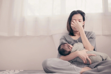 Mẹ trẻ ở Hà Nội trầm cảm nặng vì mặc cảm mất sữa, tự trách mình là người mẹ tồi