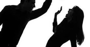 Người phụ nữ tử vong ở phòng ngủ với nhiều vết đâm, công an truy tìm chồng cũ