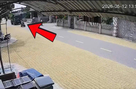 Tai nạn 2 mẹ con tử vong: Cục CSGT cảnh báo việc phơi thóc lúa trên đường