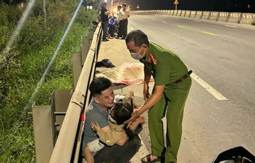 Thai phụ tử vong sau cú đánh lái tránh va chạm với ô tô