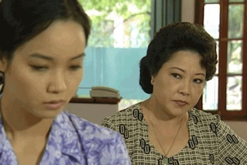 Mẹ chồng dậy từ 3h sáng ninh nước hầm xương cho cháu ăn dặm, con dâu chê không có chất khiến bà bỏ về ngay