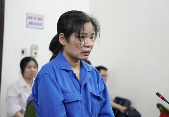 Nữ giúp việc bạo hành cụ bà ngồi xe lăn bị tuyên 2 năm tù