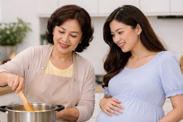 Mang bầu gửi hết lương cho mẹ chồng giữ, ngày nhập viện đẻ nhìn số dư trong tài khoản ngân hàng, tôi choáng váng