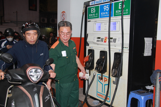 Petrolimex và MIPECORP chỉ bán xăng E10 từ ngày 20/5