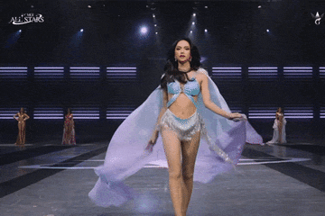 Hương Giang bốc lửa diễn bikini, đoạt giải ngay đêm khai mạc MGI All Stars 2026