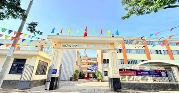 TPHCM: Phụ huynh 'tố' nhà trường gây sức ép cho học sinh chỉ vì thắc mắc điểm thi