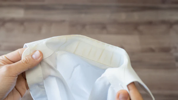 5 cách tẩy quần áo trắng ố vàng hoặc ngả màu cháo lòng