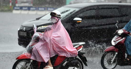 Thời tiết 10 ngày tới: Miền Bắc nắng nóng đến khi nào, mưa giông sắp trở lại?