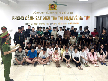 Từ đột kích quán bar, công an phá nhiều đường dây liên quan ma túy, bắt 50 người