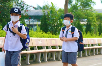 Nắng nóng gay gắt, Hà Nội yêu cầu dừng hoạt động ngoài trời với học sinh