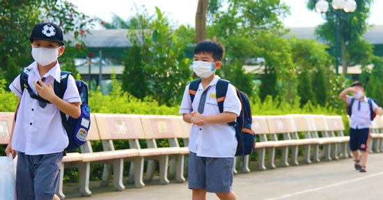 Nắng nóng gay gắt, Hà Nội yêu cầu dừng hoạt động ngoài trời với học sinh
