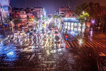 Những khu vực nào ở Hà Nội có thể đón mưa rào trong vài giờ tới?