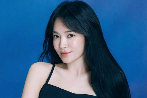 Phía sau hình ảnh lạnh lùng trên màn ảnh của mỹ nhân Hậu duệ Mặt trời