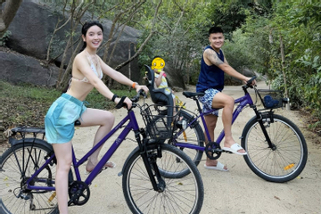 Chu Thanh Huyền diện đồ đi biển khoe vóc dáng “cực phẩm” không có điểm nào để chê