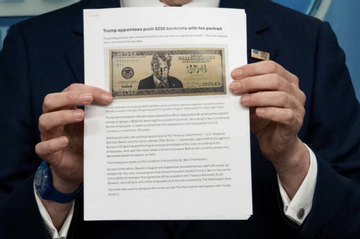 Mỹ xem xét phát hành tờ 250 USD in hình ông Trump