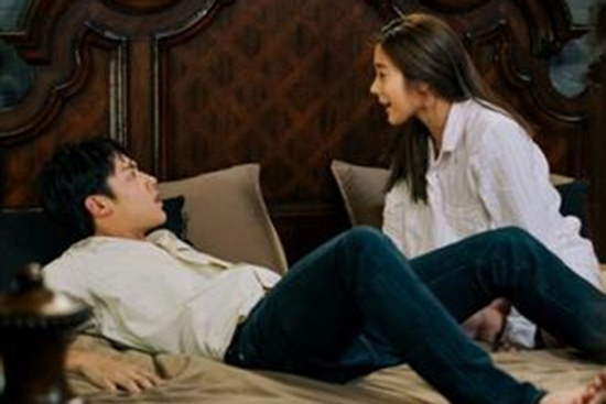 Vợ bỏ về nhà mẹ đẻ, tôi chán đời đi nhậu đến khuya, sáng mở mắt ra thì hoảng hồn khi thấy mặt người phụ nữ nằm cạnh