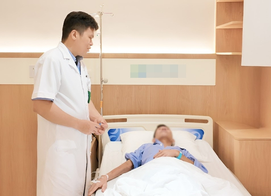 Bán trâu lấy tiền uống thuốc nam chữa ung thư, 5 tháng sụt 15kg, suýt mất mạng