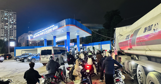 'Ông lớn’ xăng dầu tiết lộ áp lực gây lỗ nghìn tỷ, chi phí tăng sốc