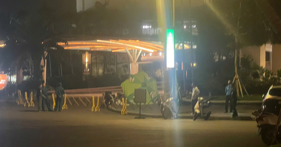 Người đàn ông rơi từ tầng 10, tử vong tại chỗ gần sảnh chung cư