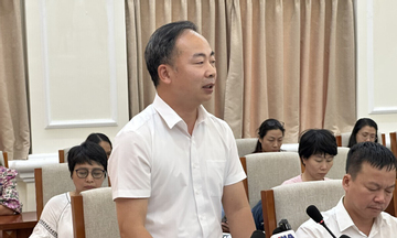 Bộ GD&ĐT phản hồi vụ đề Toán 'ghép tình huống', đề Tiếng Anh khó ngang IELTS 7.0