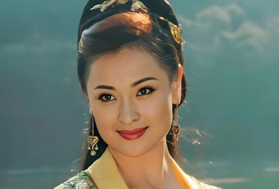 Đời tư kín tiếng của mỹ nhân gợi cảm bậc nhất 