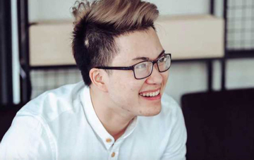 Cuộc sống hiện tại của chủ nhân bản hit 'Ông bà anh' sau 10 năm vào showbiz