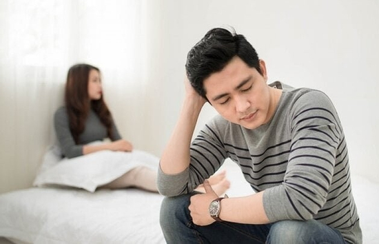Bị chồng bắt gặp bước ra từ khách sạn với đồng nghiệp nam, tôi không ngờ anh lại phản ứng theo cách này
