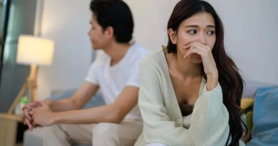 Sinh nhật con gái tôi nhắn tin cho chồng cũ 