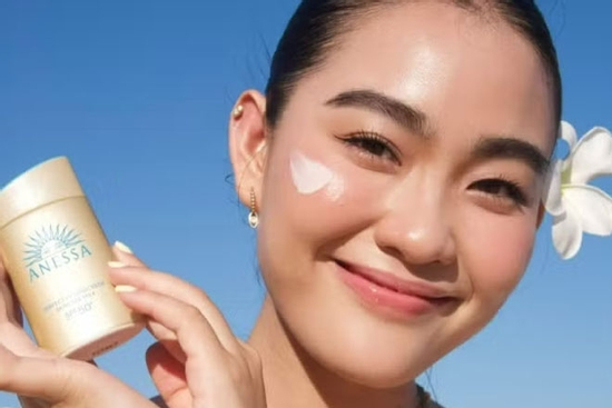 Bộ Y tế thu hồi 45 mỹ phẩm, có cả kem chống nắng Anessa