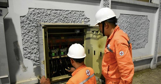 Điện lực Hà Nội cảnh báo hóa đơn tiền điện tháng 6 tăng cao do nắng nóng cực đoan