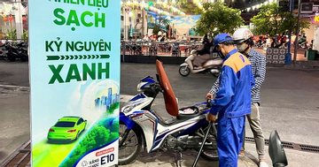 Giá xăng E10 được tính thế nào, rẻ hơn xăng khoáng ra sao?