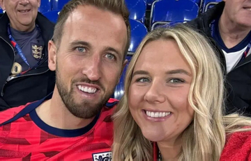 Tình yêu bền bỉ của đội trưởng tuyển Anh Harry Kane và vợ thanh mai trúc mã