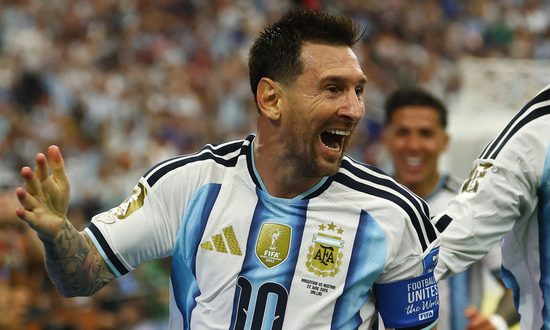 Messi vĩ đại tuổi 38: Vị thánh bóng đá gần vượt giới hạn con người