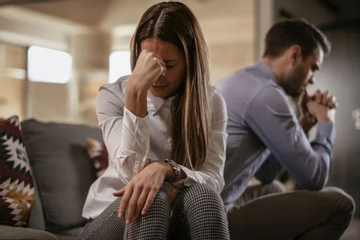 Xét nghiệm ADN, người cha sốc phát hiện 3 con gái đều không phải ruột thịt