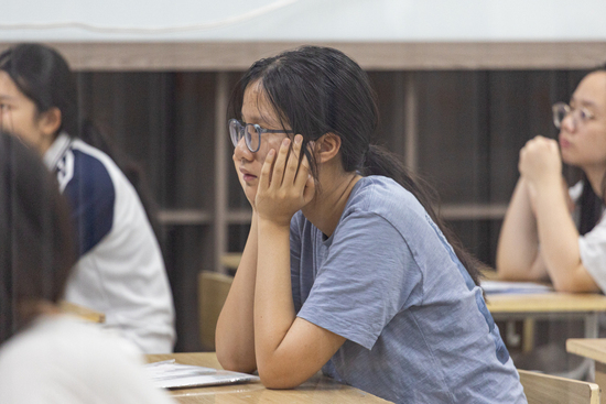 Thiếu 0,25 điểm vào lớp 10 Hà Nội: Sĩ tử bật khóc, gửi gắm hy vọng vào phúc khảo