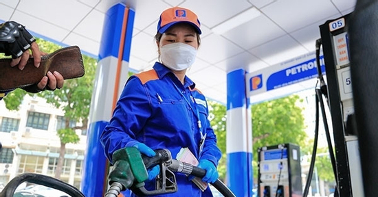 Giá xăng dầu hôm nay 30/6: Dầu thế giới đi lên, trong nước dưới 20.000 đồng/lít