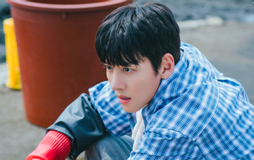 Thời thơ ấu của Ji Chang Wook: Cha mất sớm, làm bốc vác, phụ mẹ bán hàng